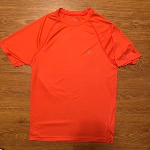 Southern Tide Tide to Trail T3 Skipjack Performance Tee. Orange, Size Medium